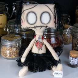 Gothic Puppe Mathilda