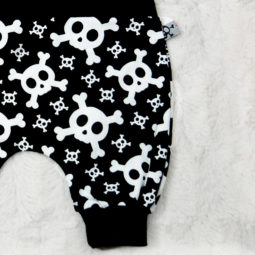 Gothic Romper Skull - Page